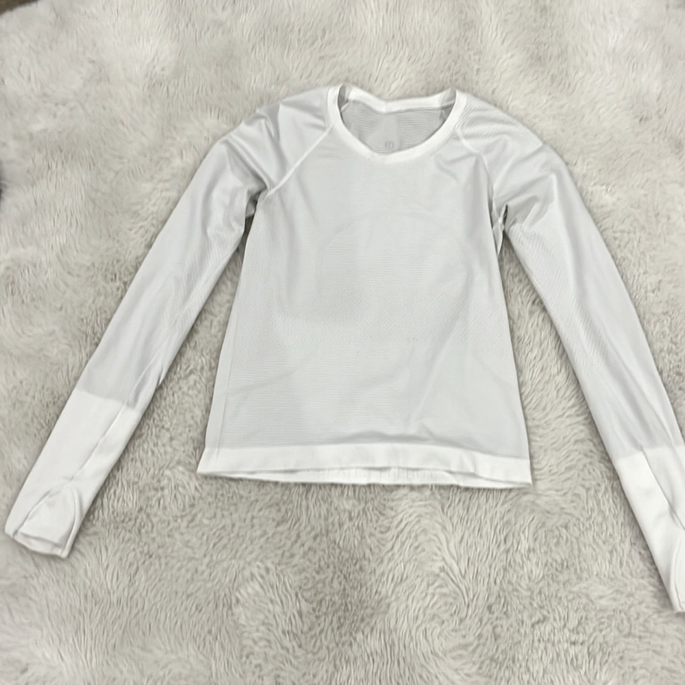 New Lululemon White Long Sleeve Swiftly Tech 2.0 *Race Length Size 4